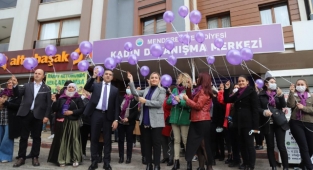 Menderes’te Kadınlar Şiddete Karşı Bir Oldu