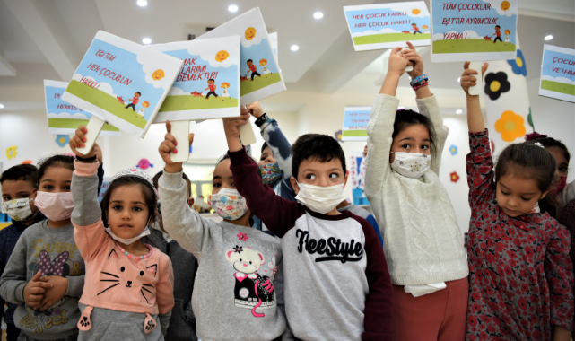 Miniklere hakları oyunla anlatıldı