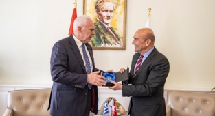 Yunanistan’ın Ankara Büyükelçisi Başkan Soyer’i ziyaret etti