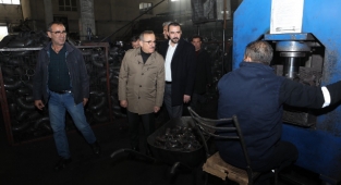 AK Parti'li Sürekli, Tire ve Ödemiş’te üreticiyle buluştu