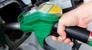 Akaryakıtta ÖTV'ye döviz düzenlemesi