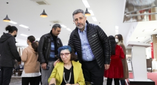 BAŞKAN SANDAL, “ASLA YALNIZ DEĞİLSİNİZ”