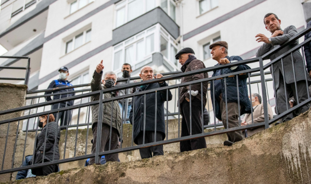 Başkan Soyer çöken duvarı yerinde inceledi: