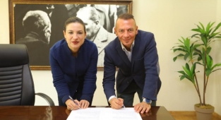 Efes Selçuk Belediyesi ile Akut arasında protokol