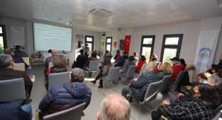 Efes Tarlası Yaşam Köyü’nde zeytinyağı tadım atölyesi