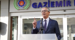 Gaziemir’de memurların toplu sözleşme sevinci!