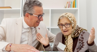 Gaziemir’in yaş dostu hizmetleri tekrar başladı