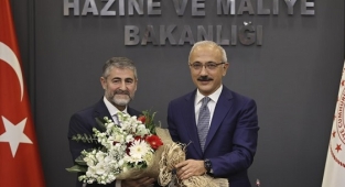 Görevi devralan yeni bakandan faiz mesajı: En önemli öncelik...