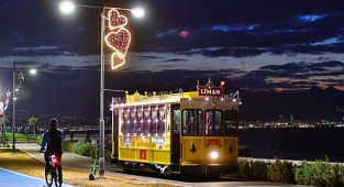 İzmir yeni yıla ışıl ışıl giriyor