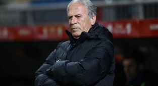 Mustafa Denizli: Zorlukların üstesinden geleceğiz