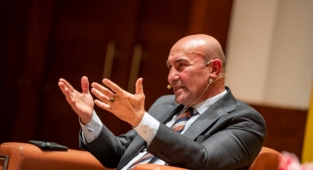 Tunç Soyer, “Bereket ekonomisi inşa ediyoruz”