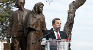 Batur: Mübadiller, bu kente ihanet edenler değil, mağdurlarıdır