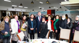 Demokrat Kadınlar’ Bayraklı’da buluştu