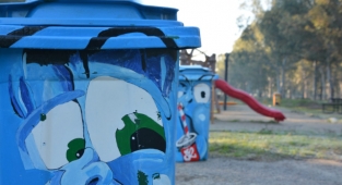 İzmir’de parklara renk geldi