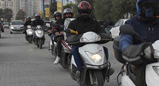 Kuryelerin zam savaşı: Sürat, Aras ve Hepsijet işçileri de protestoda