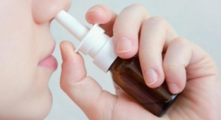 Omicron varyantına karşı burun spreyi geliştirildi