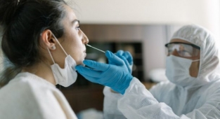 PCR testi özel hastanelere yaradı