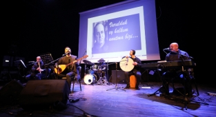 Uğur Mumcu Gaziemir’de türkülerle şiirlerle anıldı