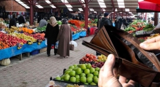 Açlık sınırı asgari ücrete yetişti. 3 lira 40 kuruşluk fark kaldı