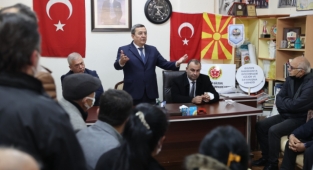 Başkan Batur’dan göçmen dernekleri turu