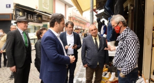 CHP İzmir'den Kemeraltı Çıkarması: İzmir’in tarihi çarşısında esnaf kan ağlıyor