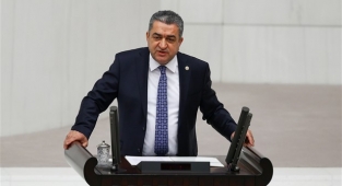 CHP İzmir Milletvekili Bedri Serter: Yok olan Atatürk tablolarının hesabını verin!