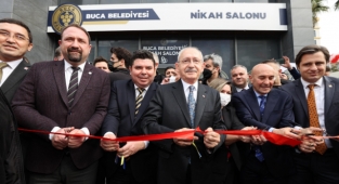 Buca Belediyesi’nin ek hizmet binasını Kılıçdaroğlu açtı