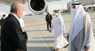 Erdoğan BAE’li patronlara seslendi: Bakanlıklarımız her türlü desteği vermeye hazır