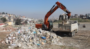 Gaziemir’de doğa katilleriyle aralıksız mücadele