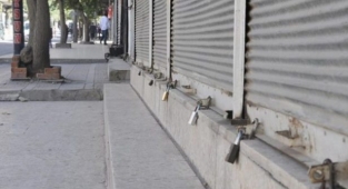 İzmir'de 680 esnaftan iflas bayrağı