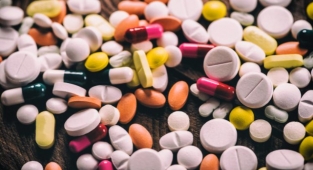 İzmir'de uyuşturucu imalathanesine baskın