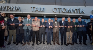 Türkiye’nin en büyük tam otomatik otoparkı İzmir’de açıldı