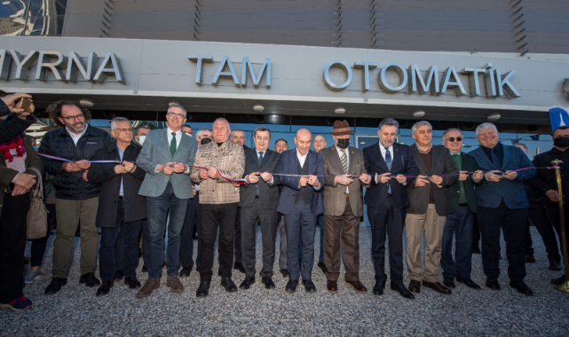 Türkiye’nin en büyük tam otomatik otoparkı İzmir’de açıldı