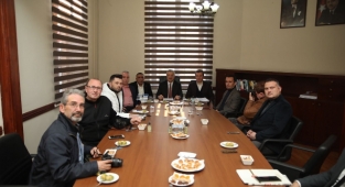 AK Partili Nasır, Bergama’da konuştu: Samimi olsalardı, Esnaf Çarşısı'nı desteklerlerdi