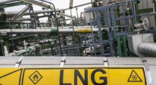 Almanya LNG için 1,5 milyar euro ayırdı 