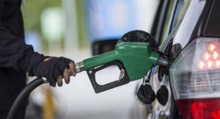 Ardı arkası kesilmiyor: Benzin ve motorine büyük zam kapıda!
