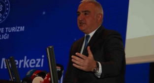 Bakan Ersoy, Çeşme Projesi'nin detaylarını verdi: Burada yüzde 85 ağırlıklı turist olacak