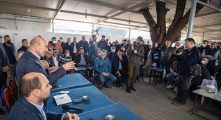 Bergama’da yargıya rağmen yıkımlar başladı: Başkan Soyer’den Bergamalı esnafa destek mesajı