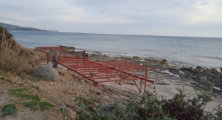 Çeşme Sahilini Yok Edecek Kaçak İnşaat Hızla Devam Ediyor: Denizin içine kadar indi!