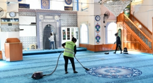 Çiğli’de Camiler Ramazan’a Hazır