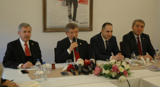 Davutoğlu İzmir'de konuştu: İzmir'de en güçlü parti olacağız