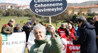 İzmir'de 'Zeytinime dokunma' eylemi