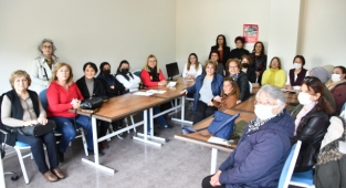 Narlıdereli kadınlar, haklarını öğreniyor