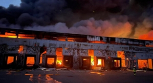 Rusya, Kiev'de donmuş gıda deposunu bombaladı