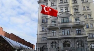 Türkiye'nin Kiev Büyükelçiliği boşaltıldı
