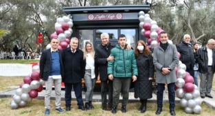 ‘Zeytin Kafe’ Berker ve annesine emanet