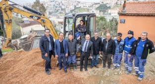 Başkan Soyer Acil Çözüm Ekibi’nin çalışmalarını inceledi: Ekiplerimiz bütün ihtiyaçlara el uzatıyor
