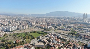 Bayraklı’nın ‘Kentsel Dönüşüm Danışmanlık Ofisi’ yüzleri güldürdü