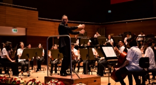 Bornovalı çocuklardan muhteşem 23 Nisan konseri