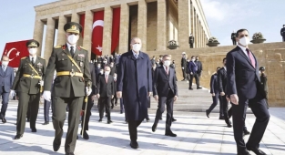 Erdoğan 23 Nisan geleneğini sürdürdü